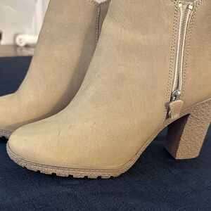 Timberland women’s tan nubuck heeled ankle boots